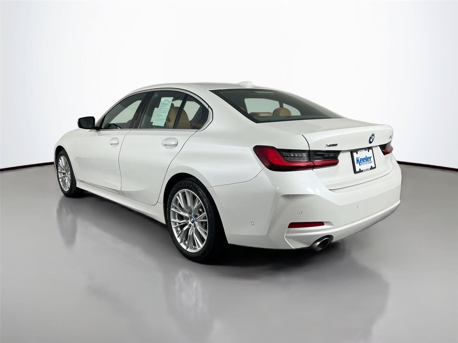 Certified 2023 BMW 330i xDrive Sedan w/ Parking Assistance Package AWD/4WD image 4