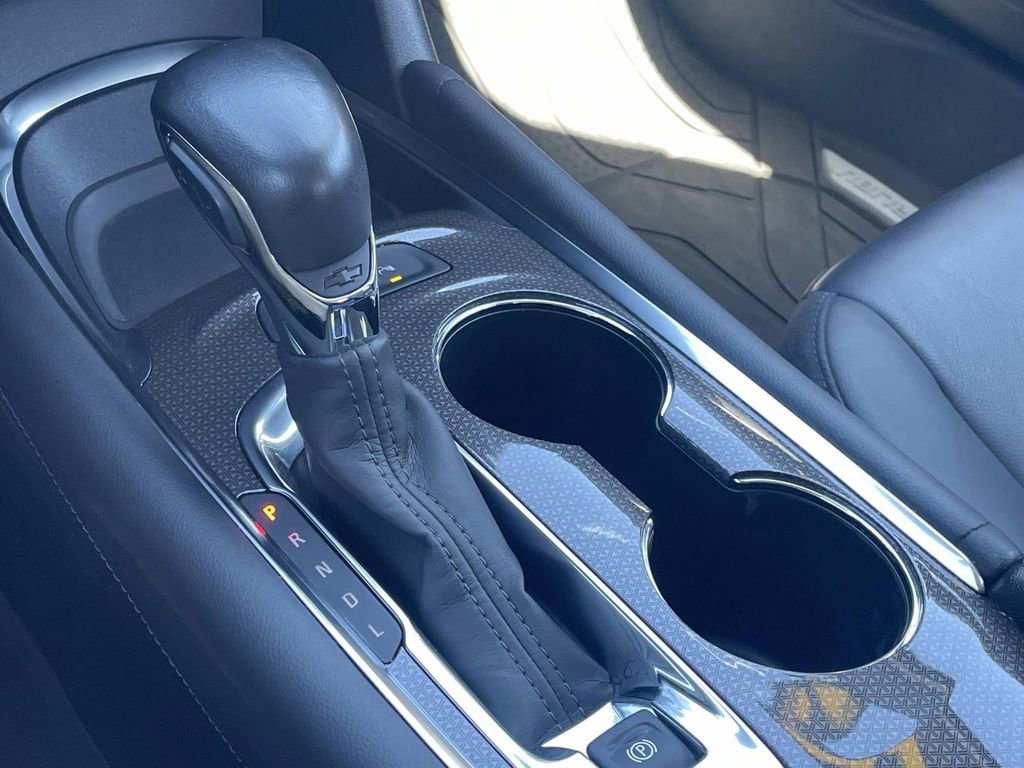 Used 2022 Chevrolet Malibu LT w/ Leather Package image 25