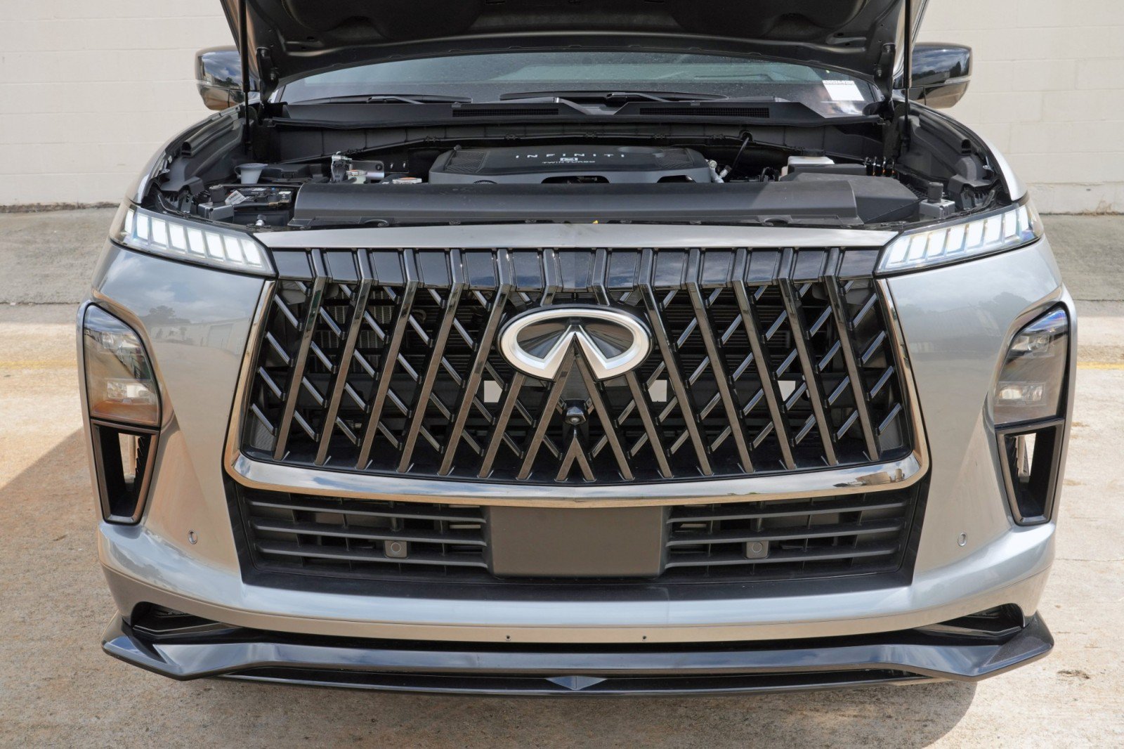 Used 2026 INFINITI QX80 4WD image 8