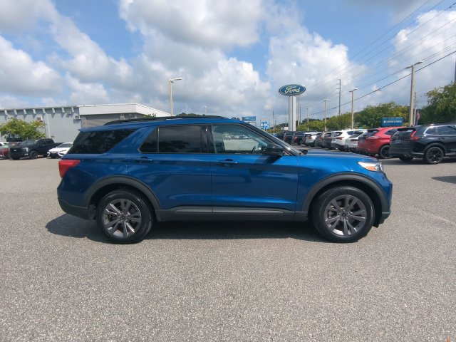 Certified 2023 Ford Explorer XLT w/ Equipment Group 202A AWD/4WD image 4