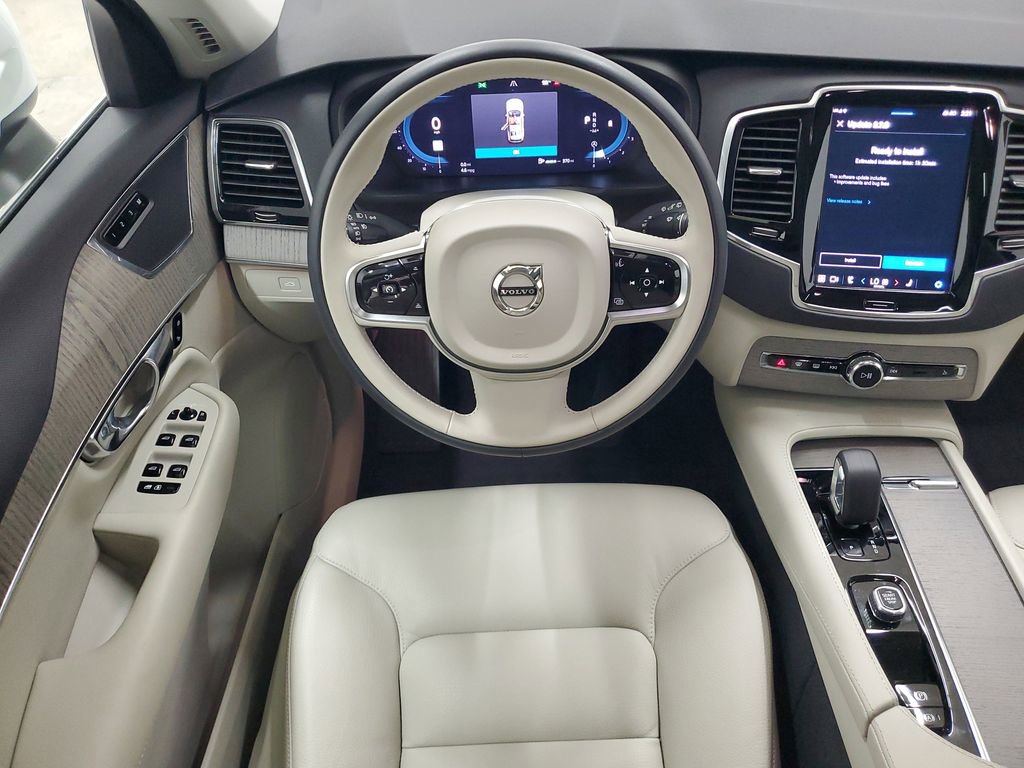 New 2025 Volvo XC90 B6 Plus w/ Protection Package Premier image 18