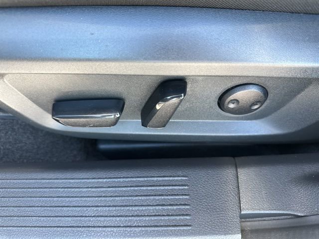 Used 2024 Nissan Rogue SV image 12