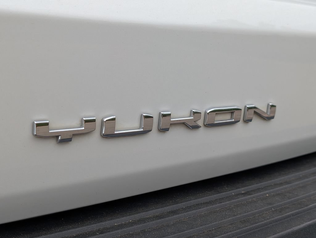 Used 2024 GMC Yukon Denali Ultimate AWD/4WD image 13