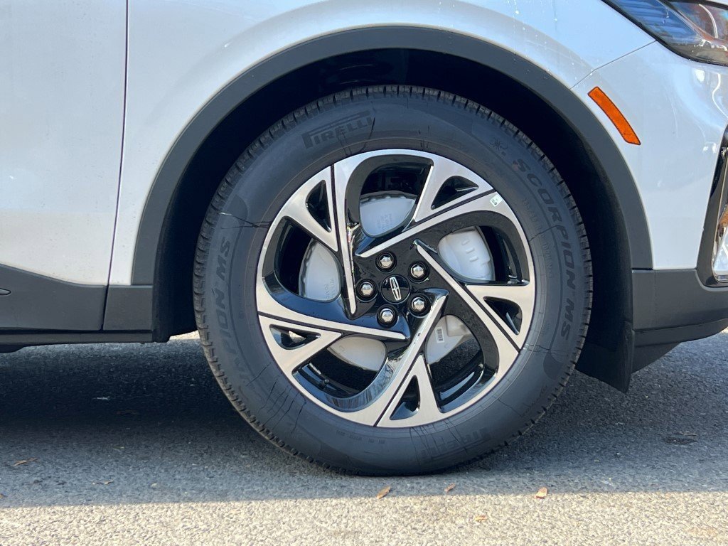 New 2026 Lincoln Nautilus Premier w/ Equipment Group 102A image 6