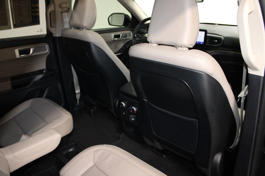 Certified 2020 Ford Explorer Limited AWD/4WD image 37