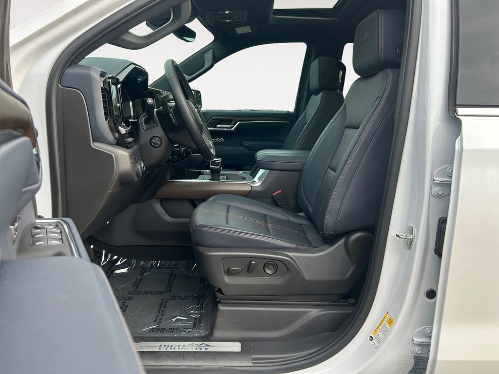 Used 2024 Chevrolet Silverado 1500 High Country w/ Technology Package image 15