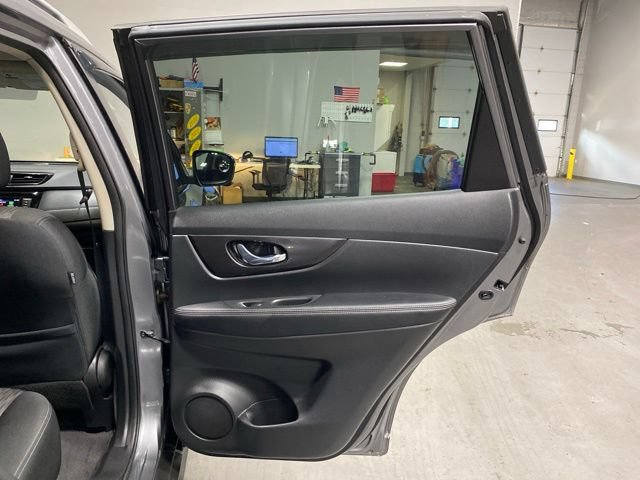 Certified 2018 Nissan Rogue SV w/ Premium Package AWD/4WD image 26