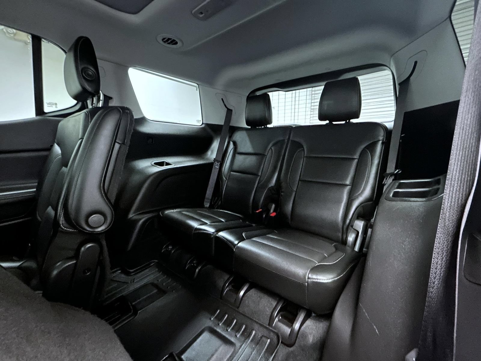 Used 2019 GMC Acadia SLT w/ Black Edition AWD/4WD image 19