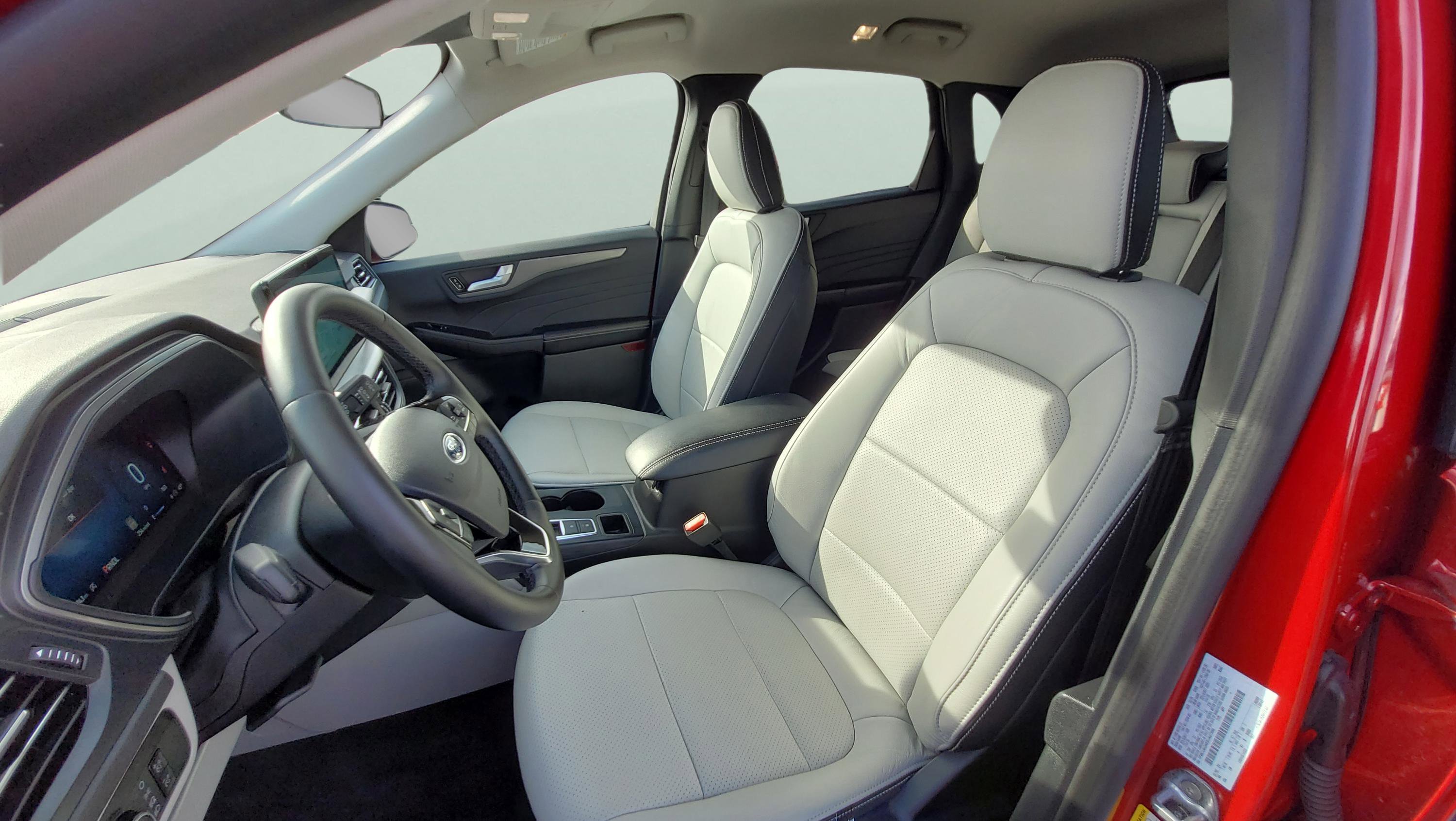 Used 2025 Ford Escape Active w/ Active Premium Tech Pack image 25