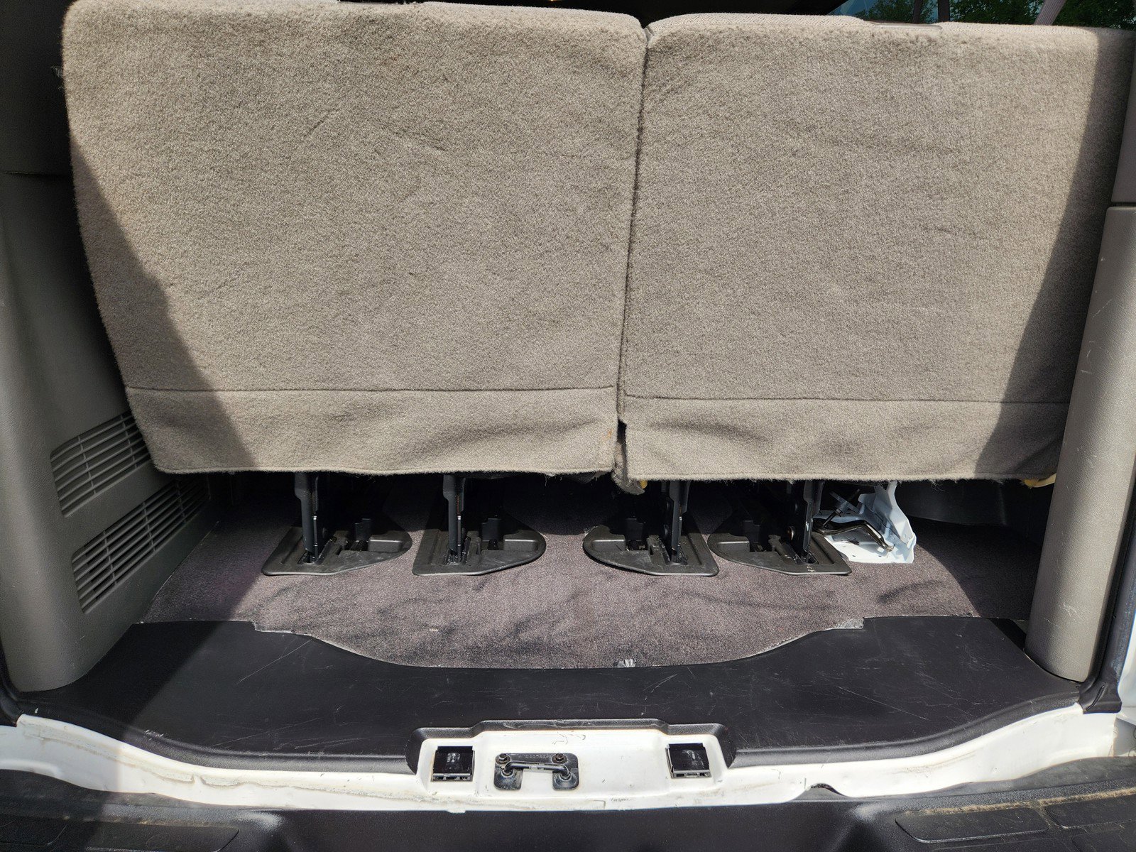 Used 2024 Chevrolet Express 3500 LT w/ LT Preferred Equipment Group RWD image 23