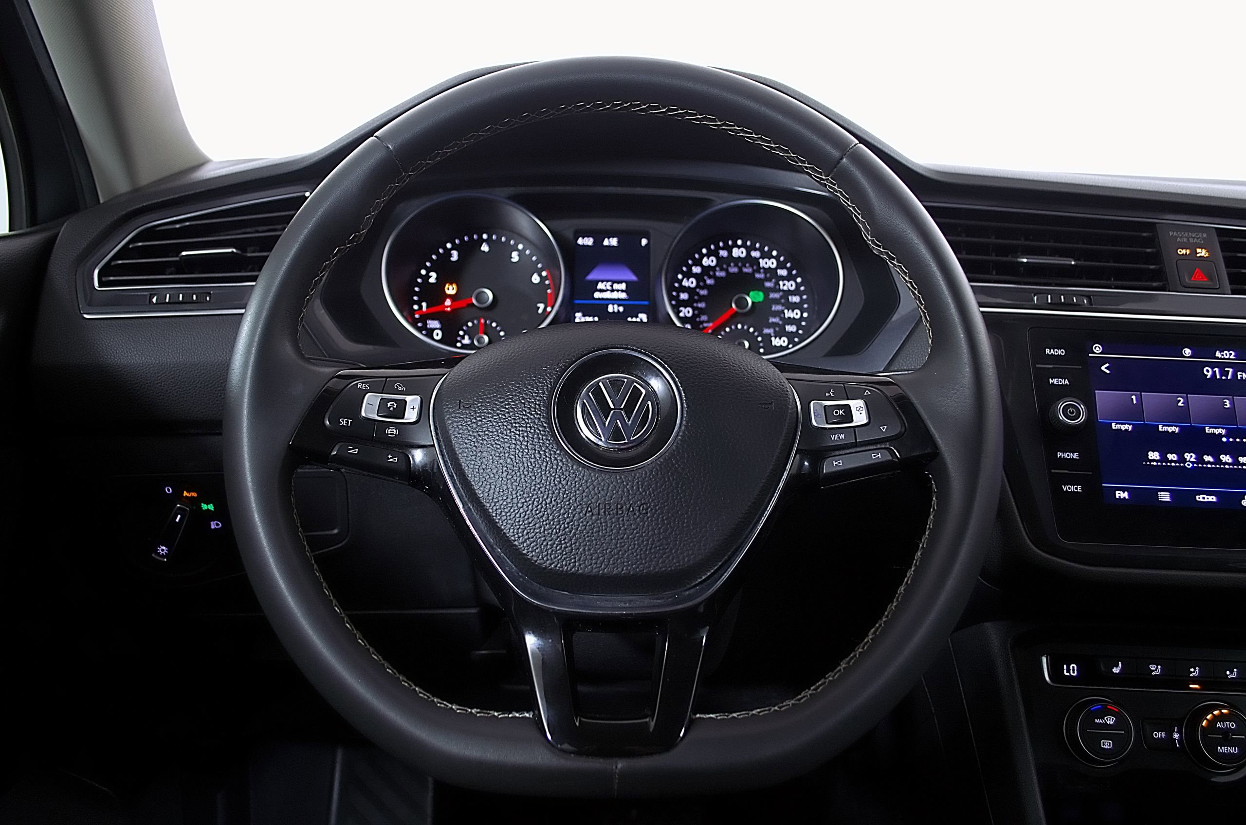 Used 2021 Volkswagen Tiguan SE FWD image 26