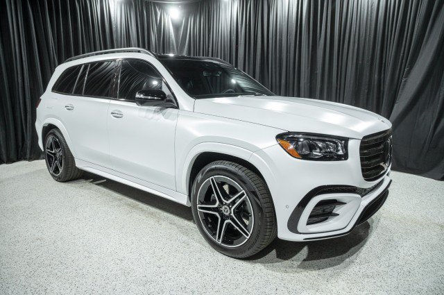 New 2026 Mercedes-Benz GLS 450 4MATIC image 3