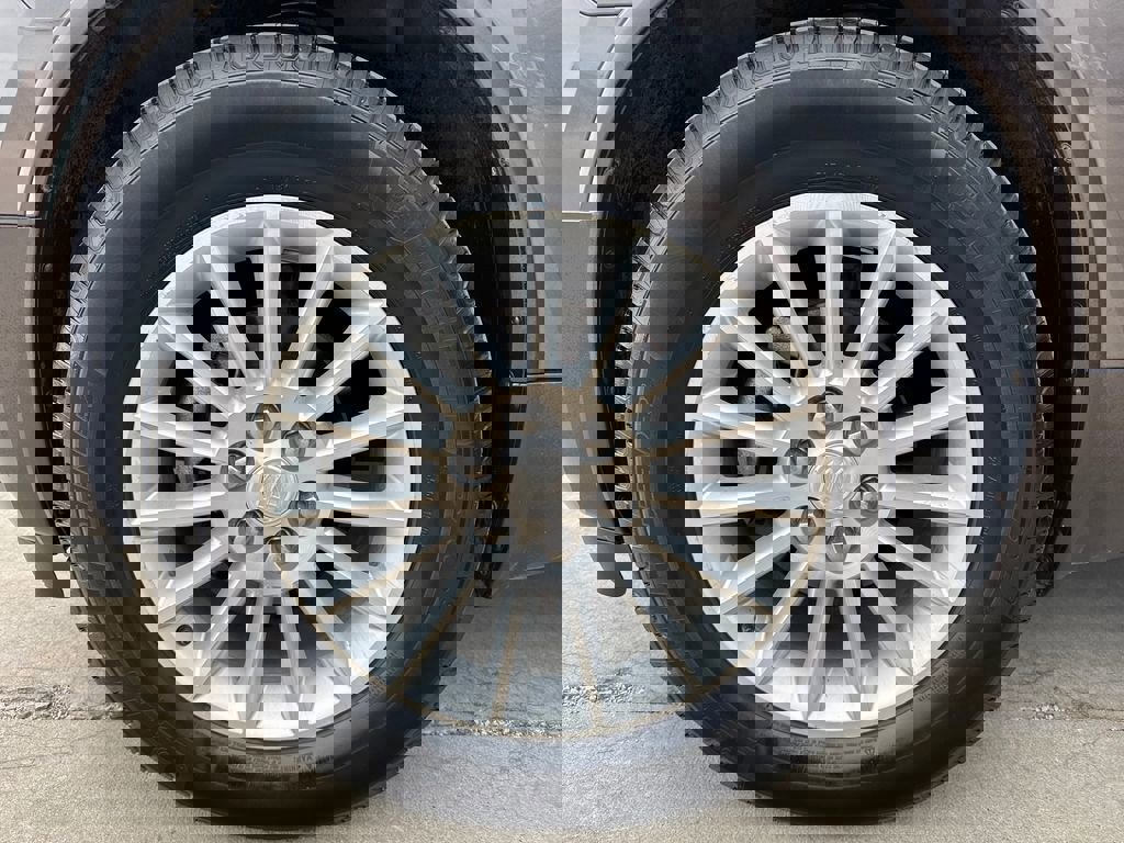 Used 2012 Buick Enclave Leather image 10