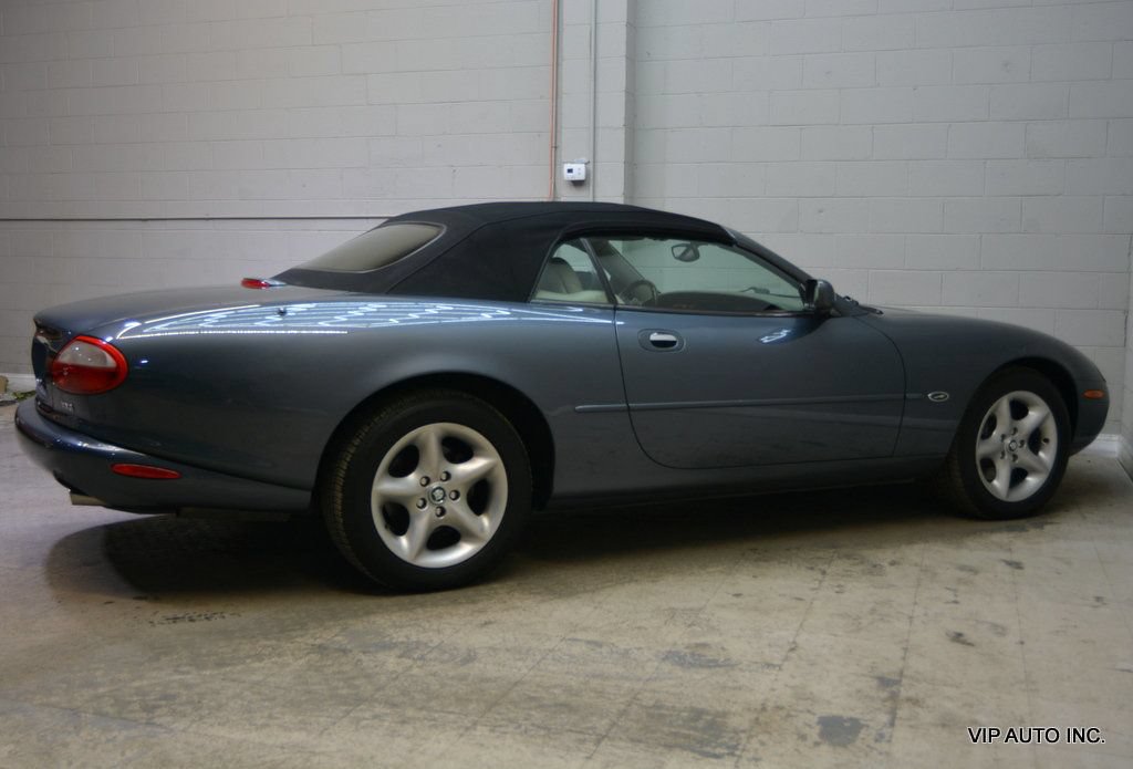 Used 2000 Jaguar XK8 Convertible RWD image 14