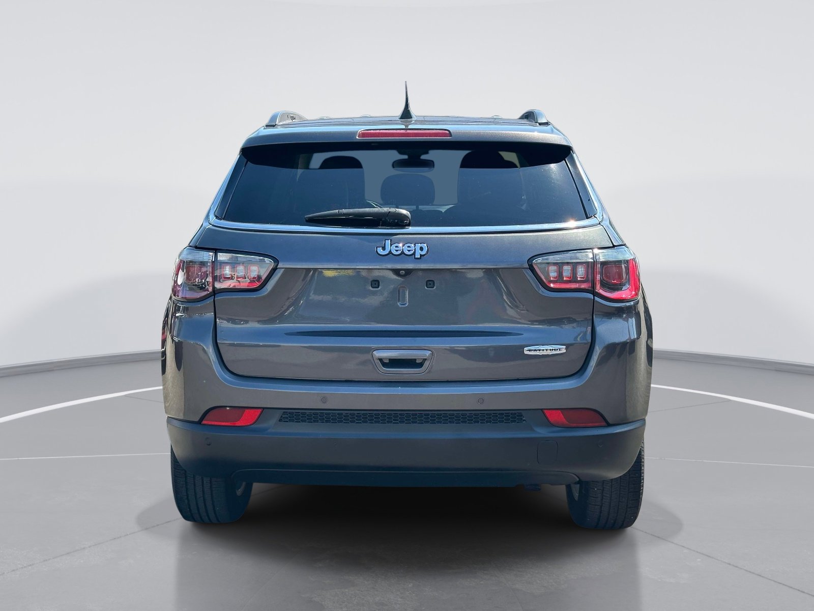 Used 2018 Jeep Compass Latitude w/ Popular Equipment Group image 6