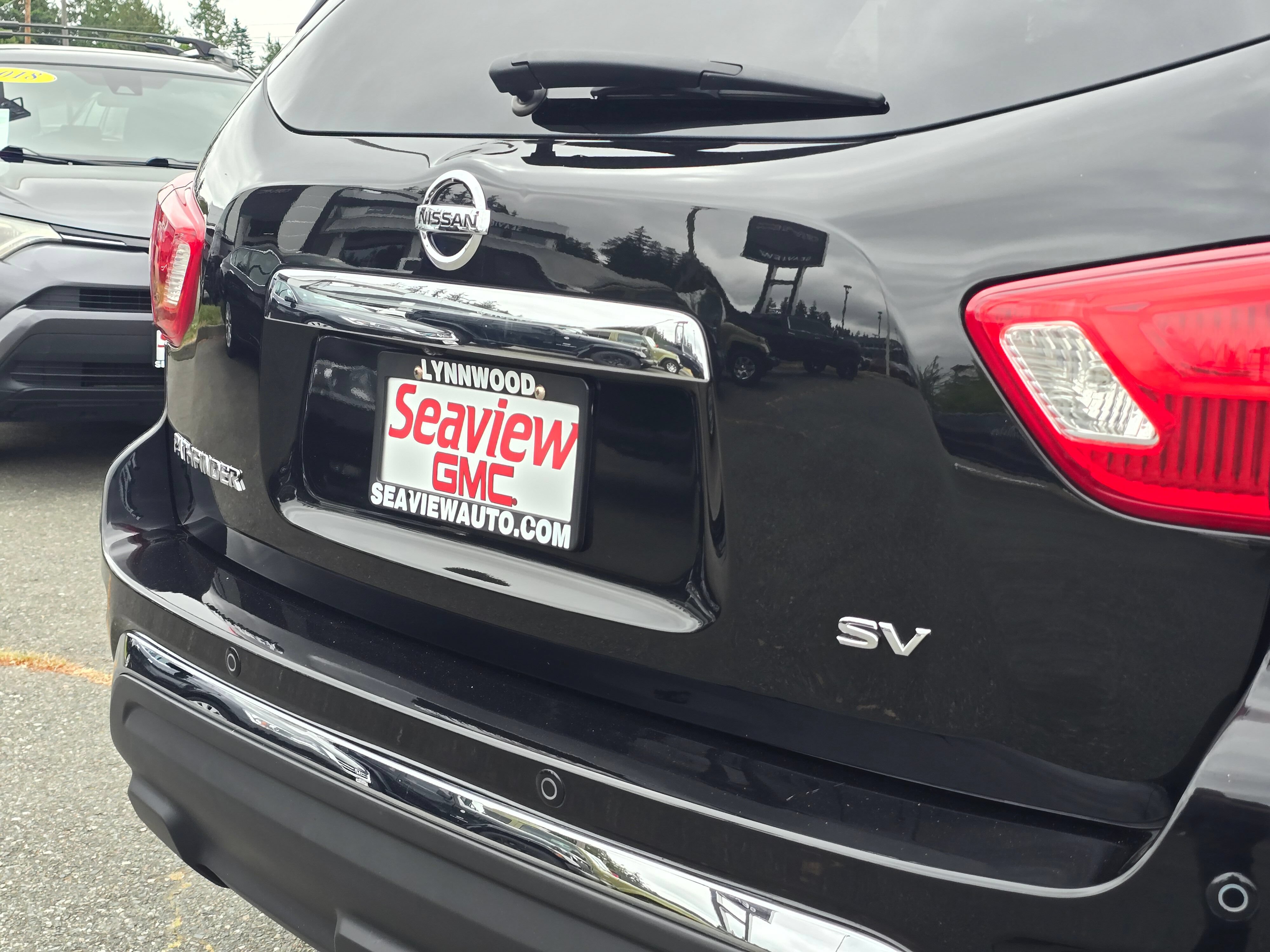 Used 2019 Nissan Pathfinder SV FWD image 13