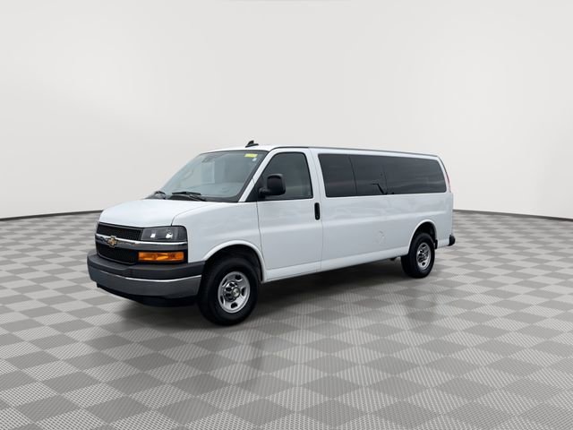 Certified 2024 Chevrolet Express 3500 LT w/ LT Preferred Equipment Group RWD image 5