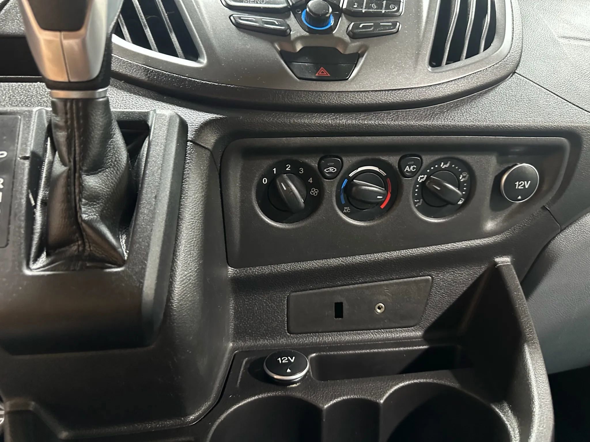 Used 2015 Ford Transit 350 XL image 42