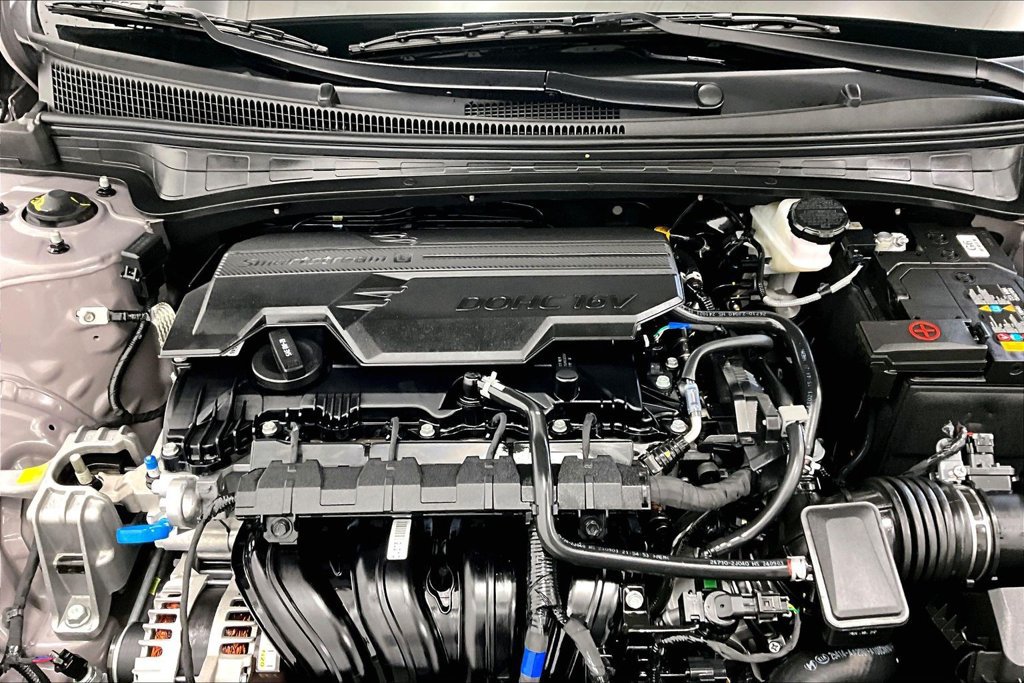 Certified 2025 Hyundai Elantra Sport FWD image 9