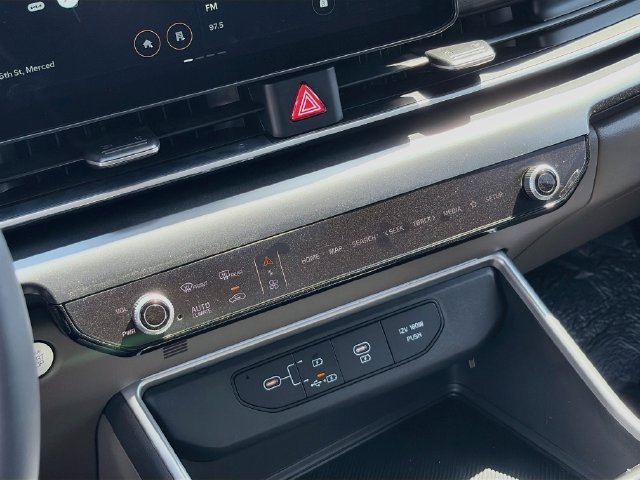 New 2026 Kia Carnival LXS FWD image 15