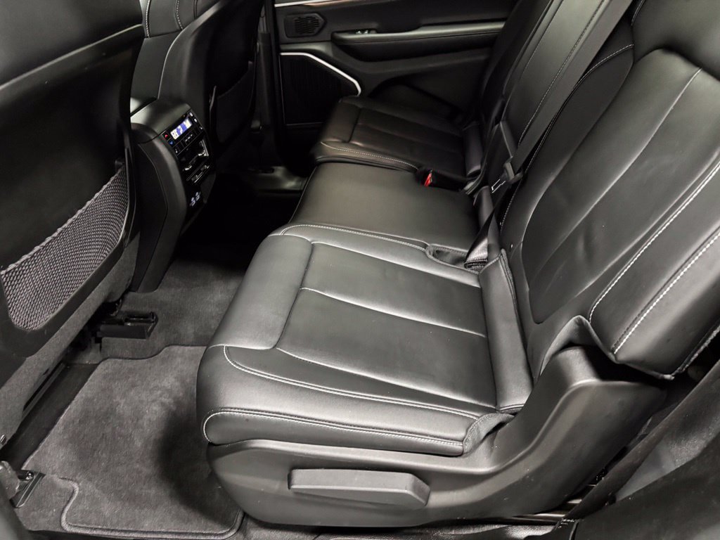 Used 2022 Jeep Grand Cherokee L Limited AWD/4WD image 45