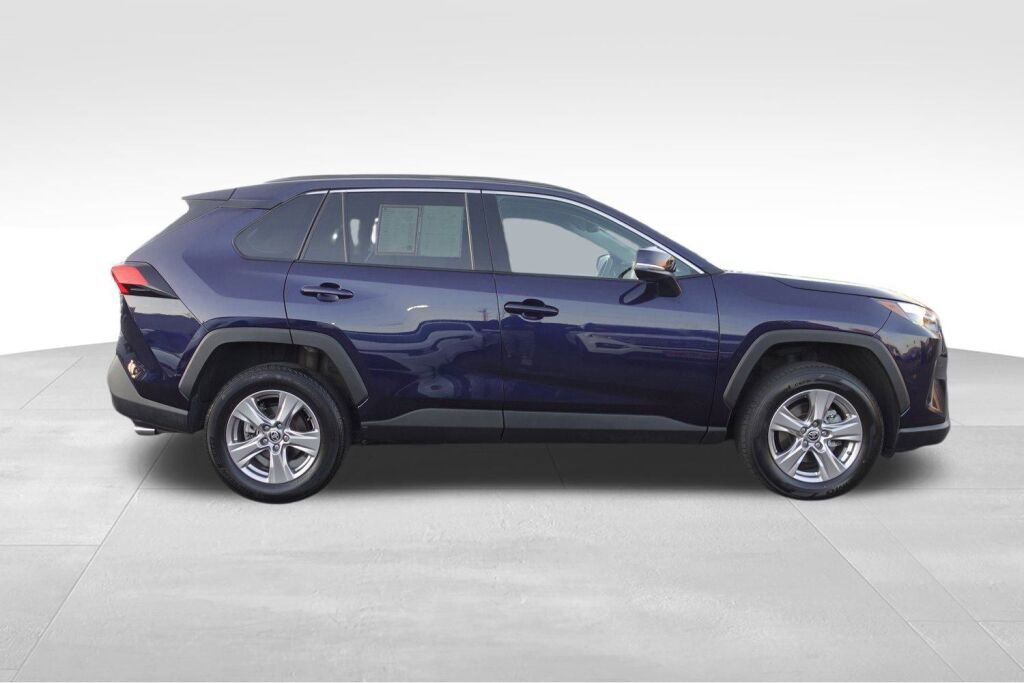 Used 2024 Toyota RAV4 XLE video 2