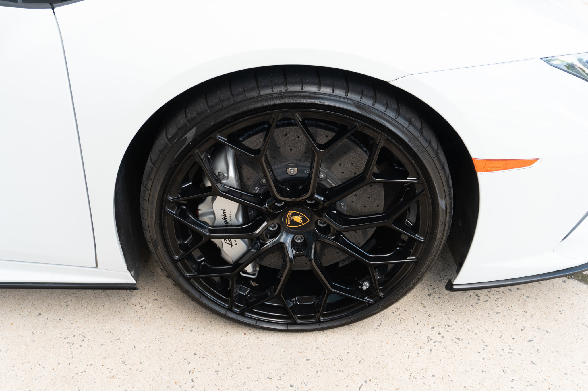 Used 2020 Lamborghini Huracan EVO AWD/4WD image 12