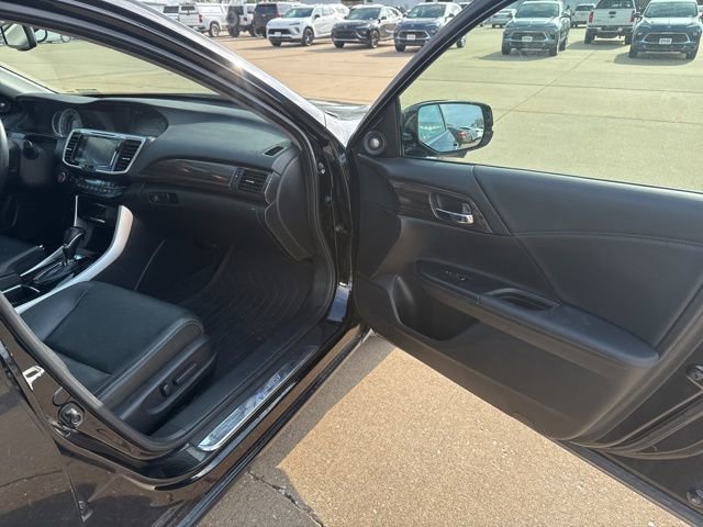 Used 2016 Honda Accord EX-L image 22