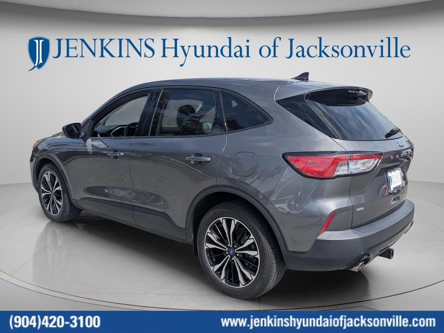 Used 2022 Ford Escape SE w/ SE Sport Appearance Package FWD image 8