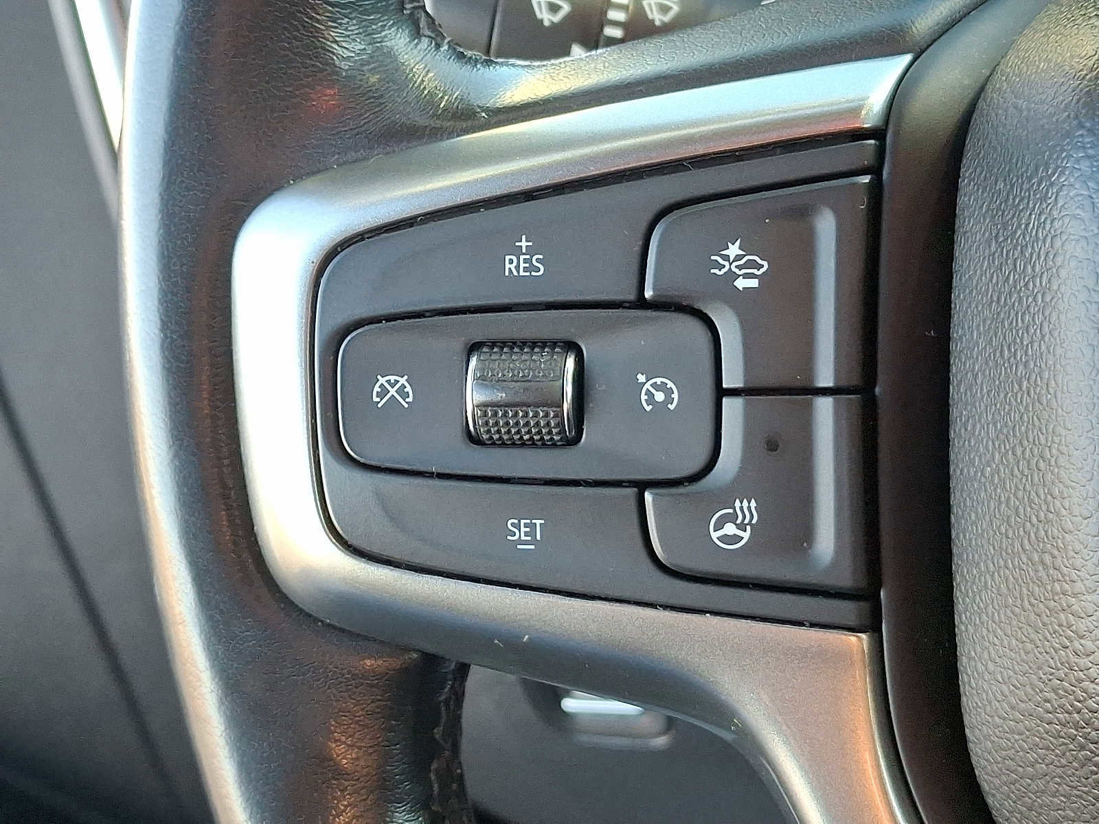 Certified 2021 Chevrolet Silverado 1500 LTZ w/ Safety Package II AWD/4WD image 22