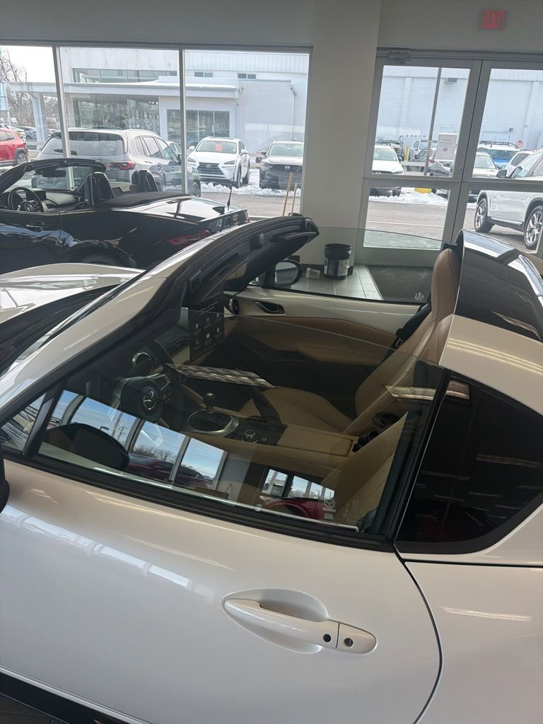 Certified 2025 MAZDA MX-5 Miata RF Grand Touring w/ Appearance Package image 37