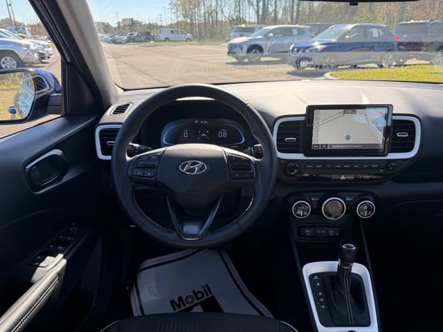Used 2025 Hyundai Venue Limited image 4
