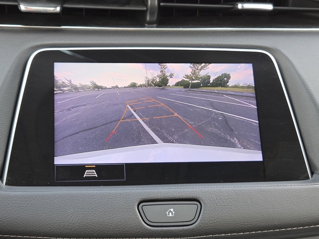Used 2023 Cadillac XT4 Luxury w/ Driver Awareness Package FWD image 10