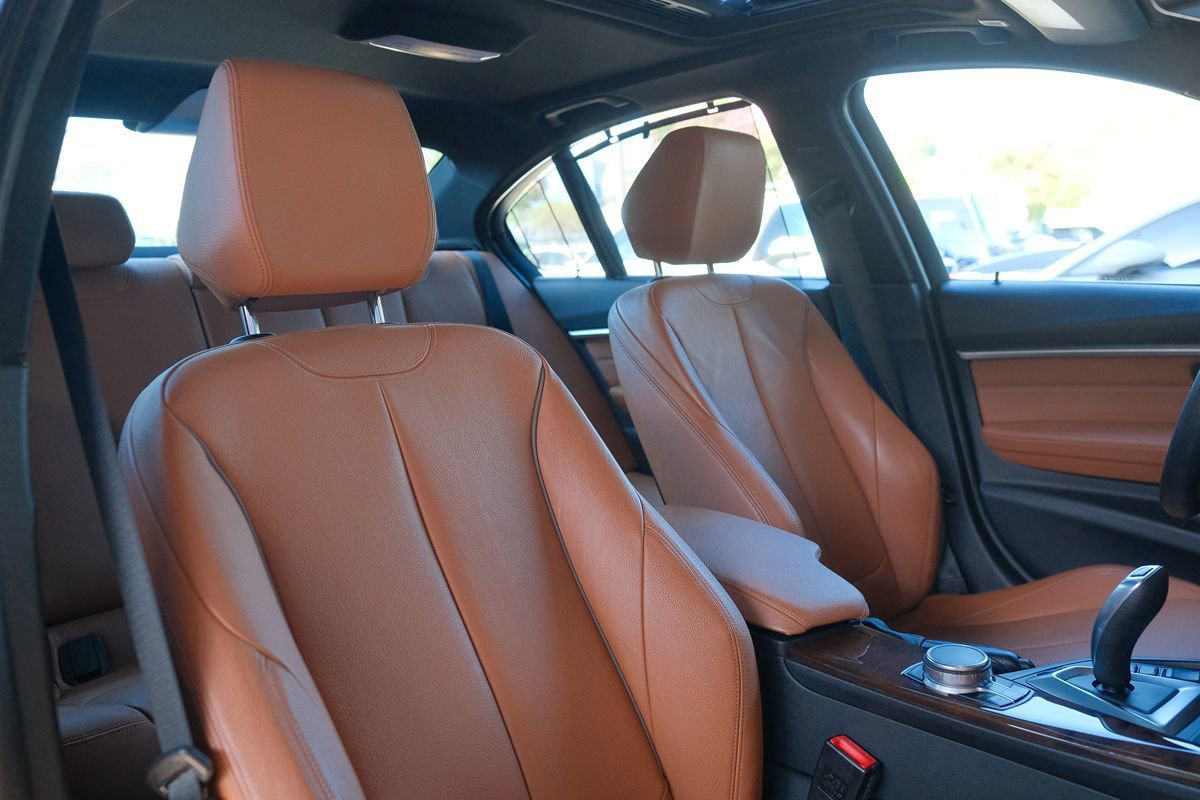 Used 2017 BMW 330e RWD image 38