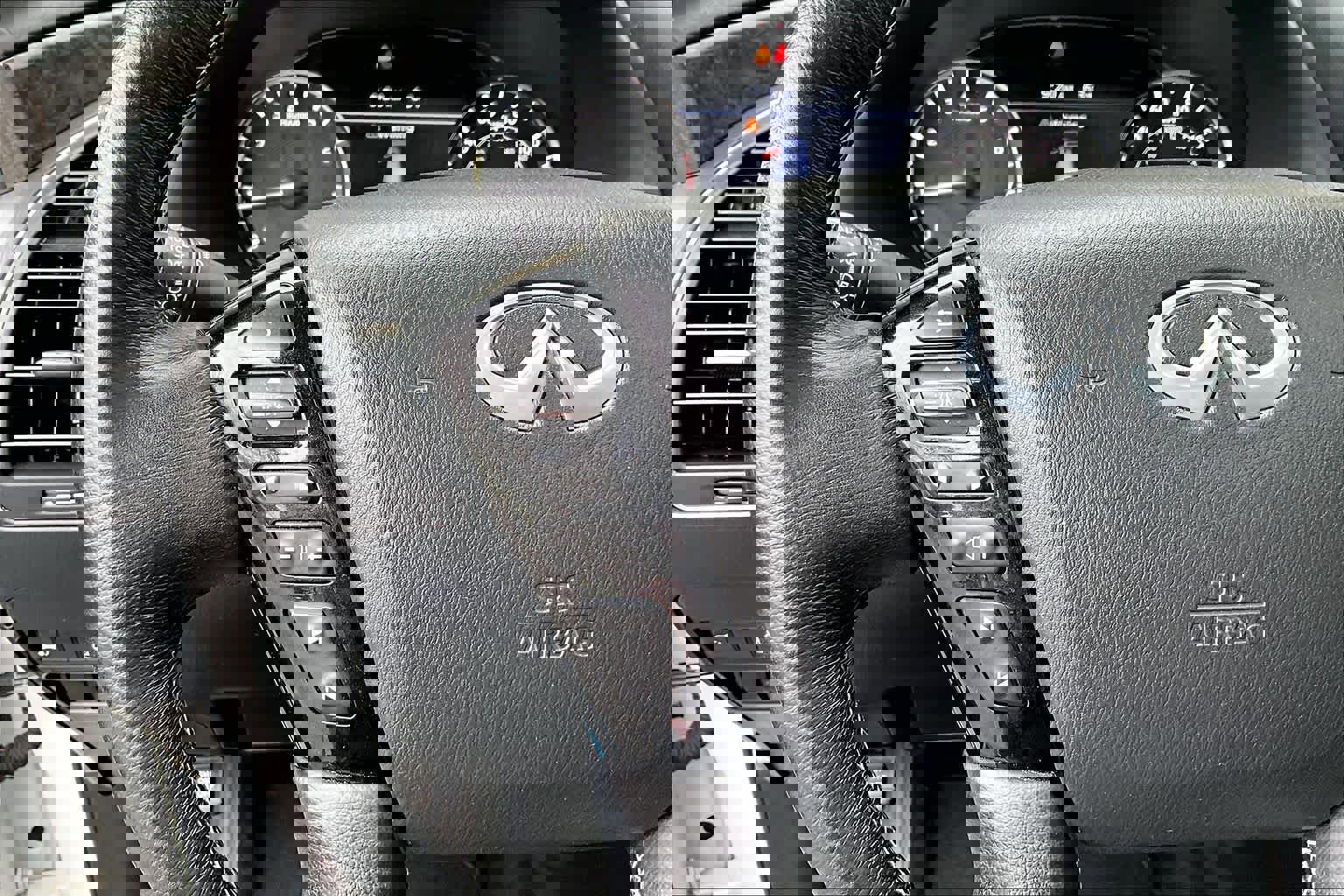 Used 2024 INFINITI QX80 Luxe image 24