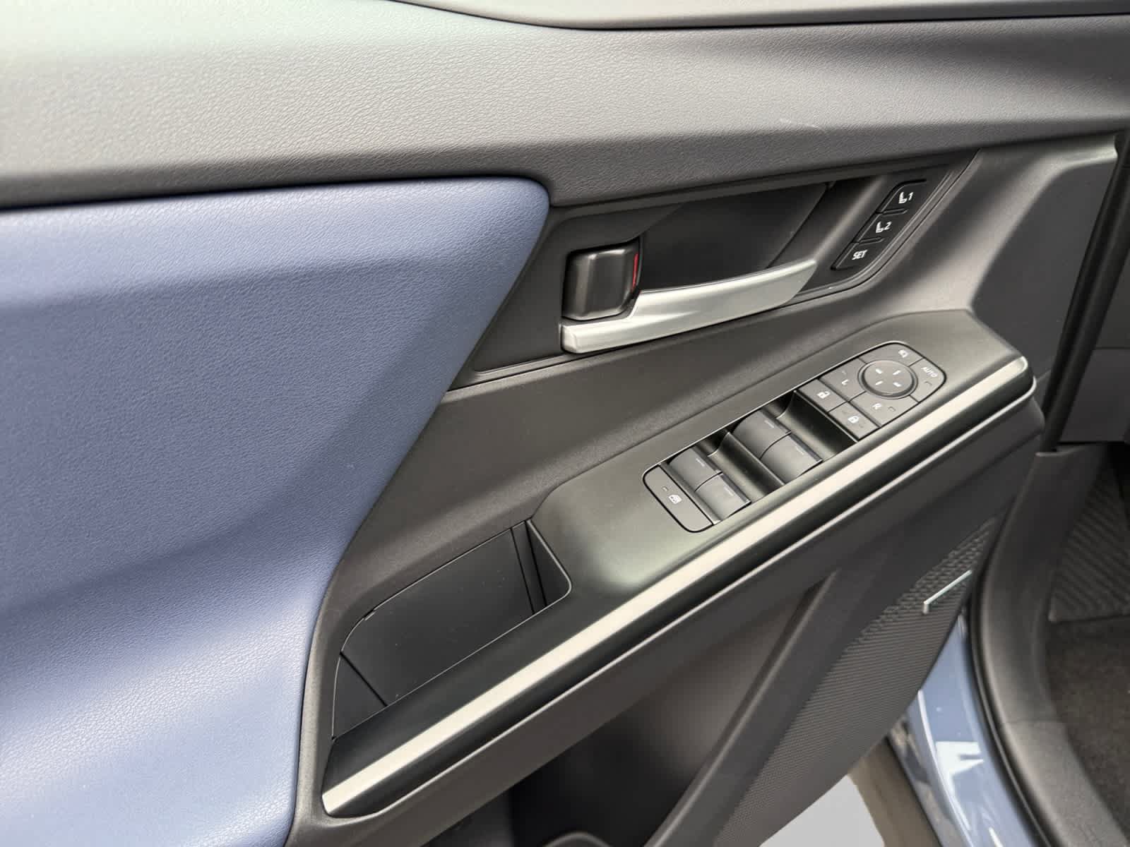 New 2026 Subaru Solterra AWD/4WD image 10