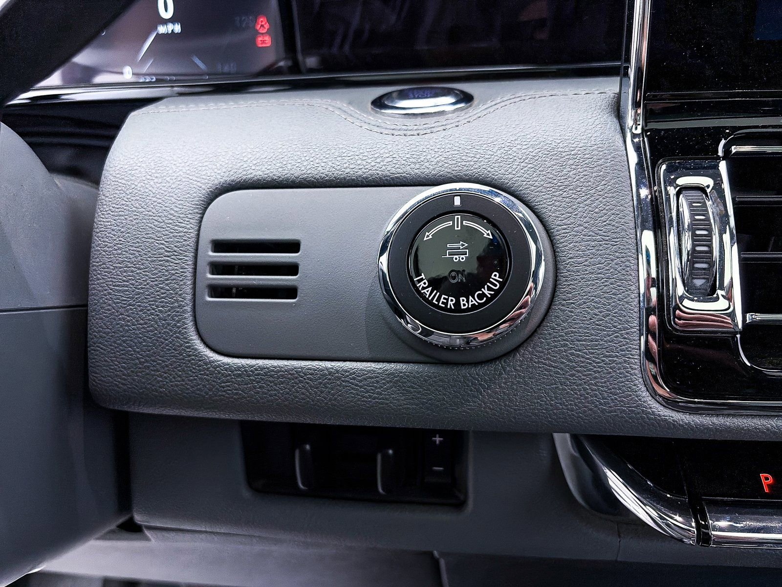 Used 2021 Lincoln Navigator Reserve w/ Luxury Package image 25