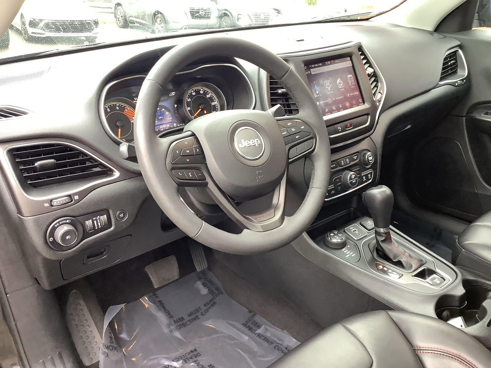 Used 2022 Jeep Cherokee Trailhawk w/ Sun & Sound Group image 15