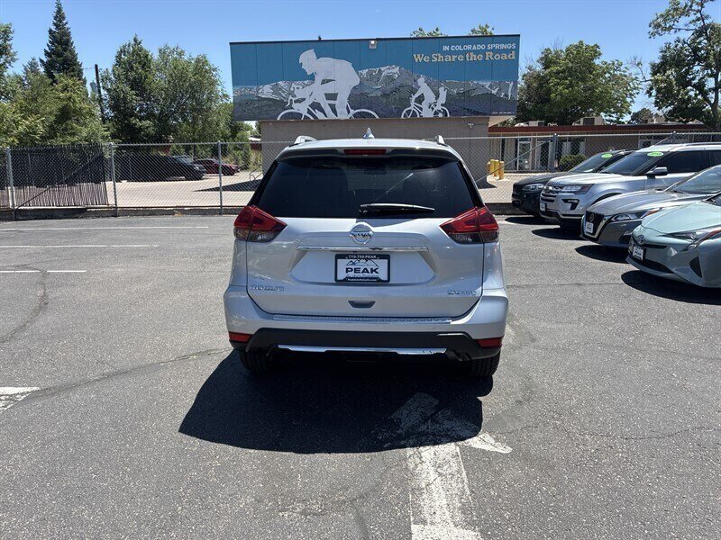 Used 2018 Nissan Rogue SV AWD/4WD image 6