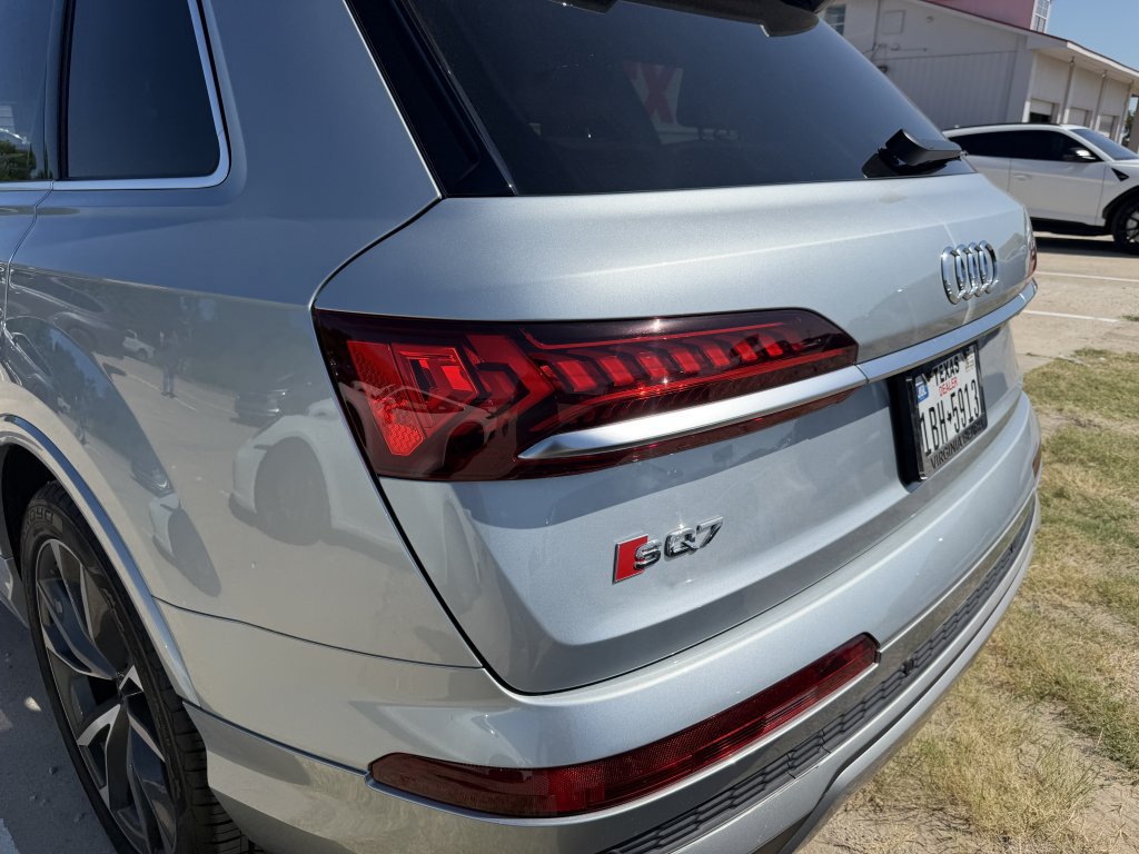 Used 2024 Audi SQ7 Prestige AWD/4WD image 33