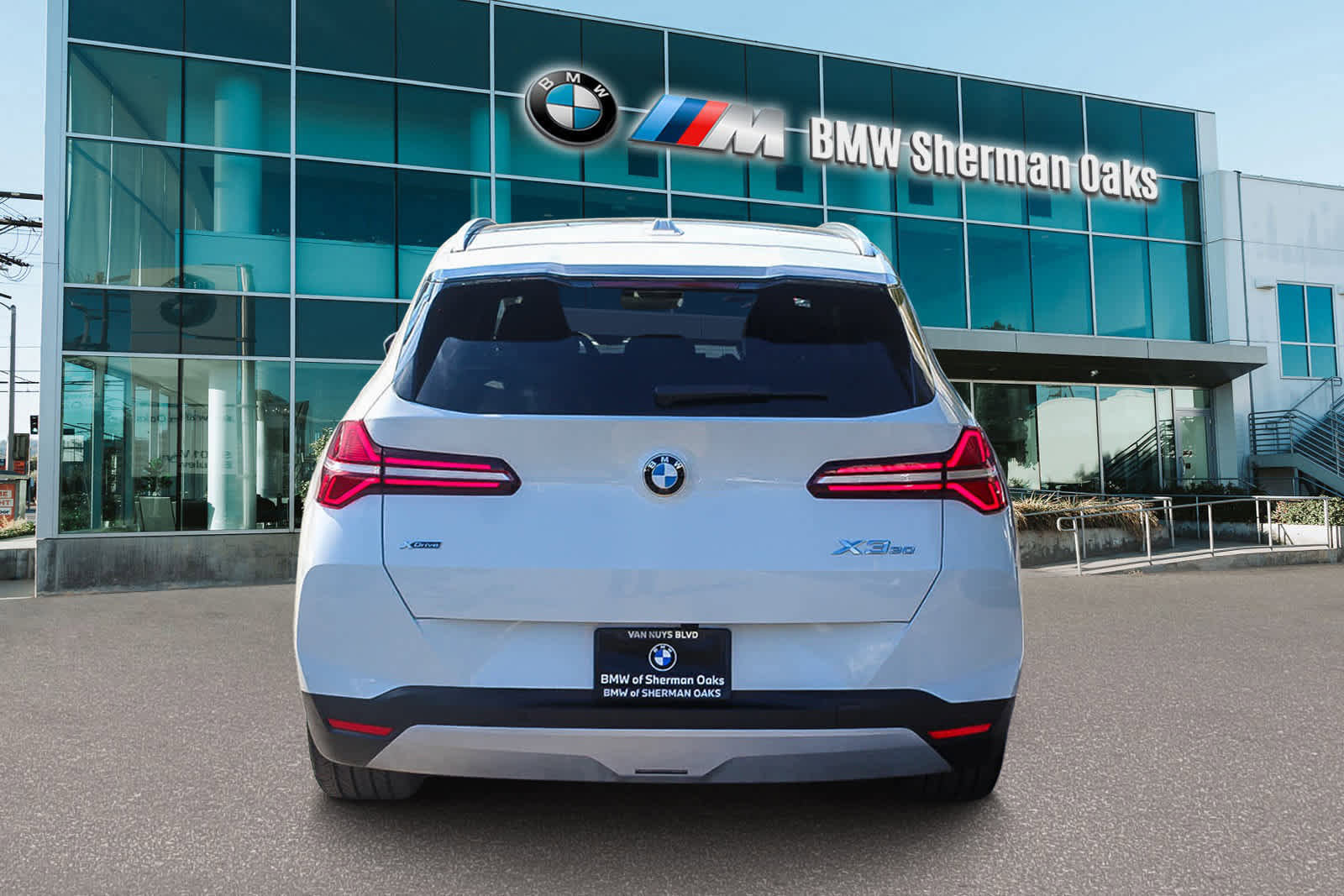 Used 2025 BMW X3 xDrive30i w/ Convenience Package image 5