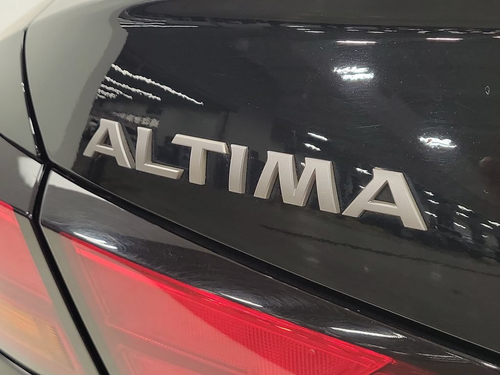 Used 2025 Nissan Altima 2.5 SV FWD image 8