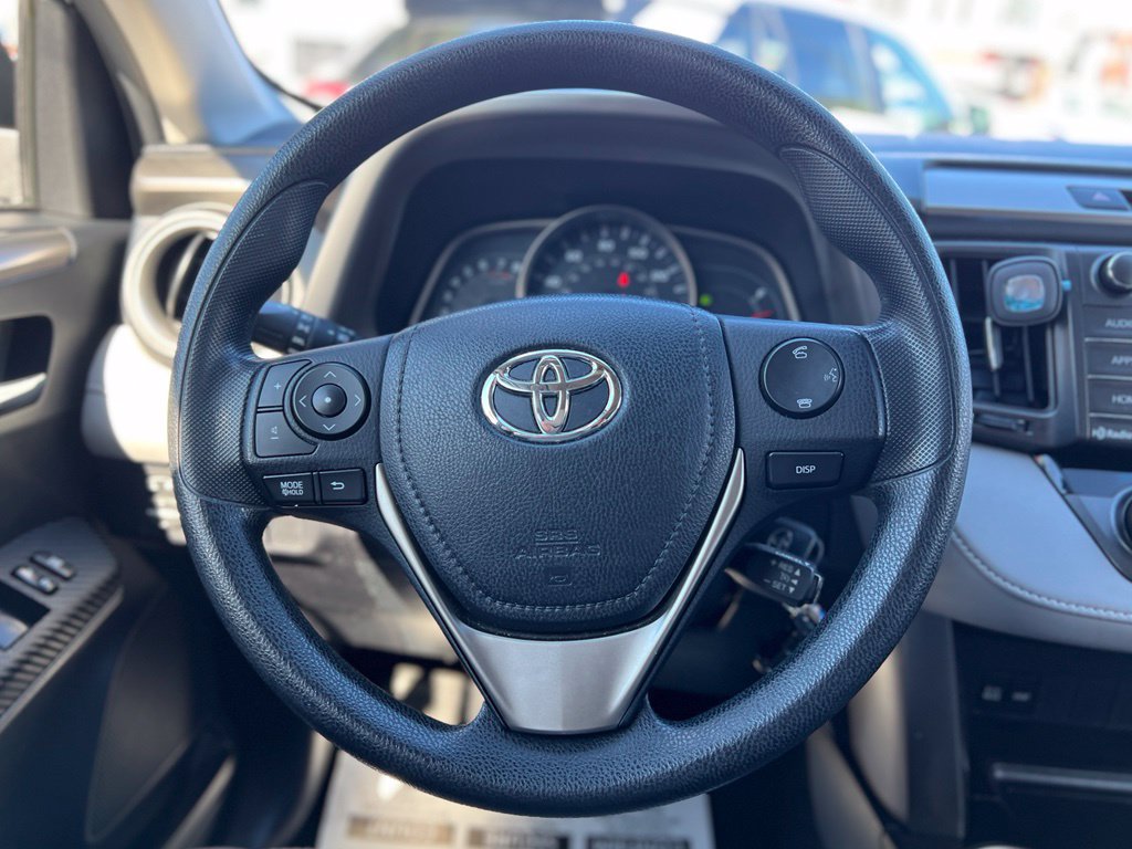 Used 2015 Toyota RAV4 XLE FWD image 30