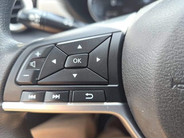 Used 2021 Nissan Versa SV FWD image 15