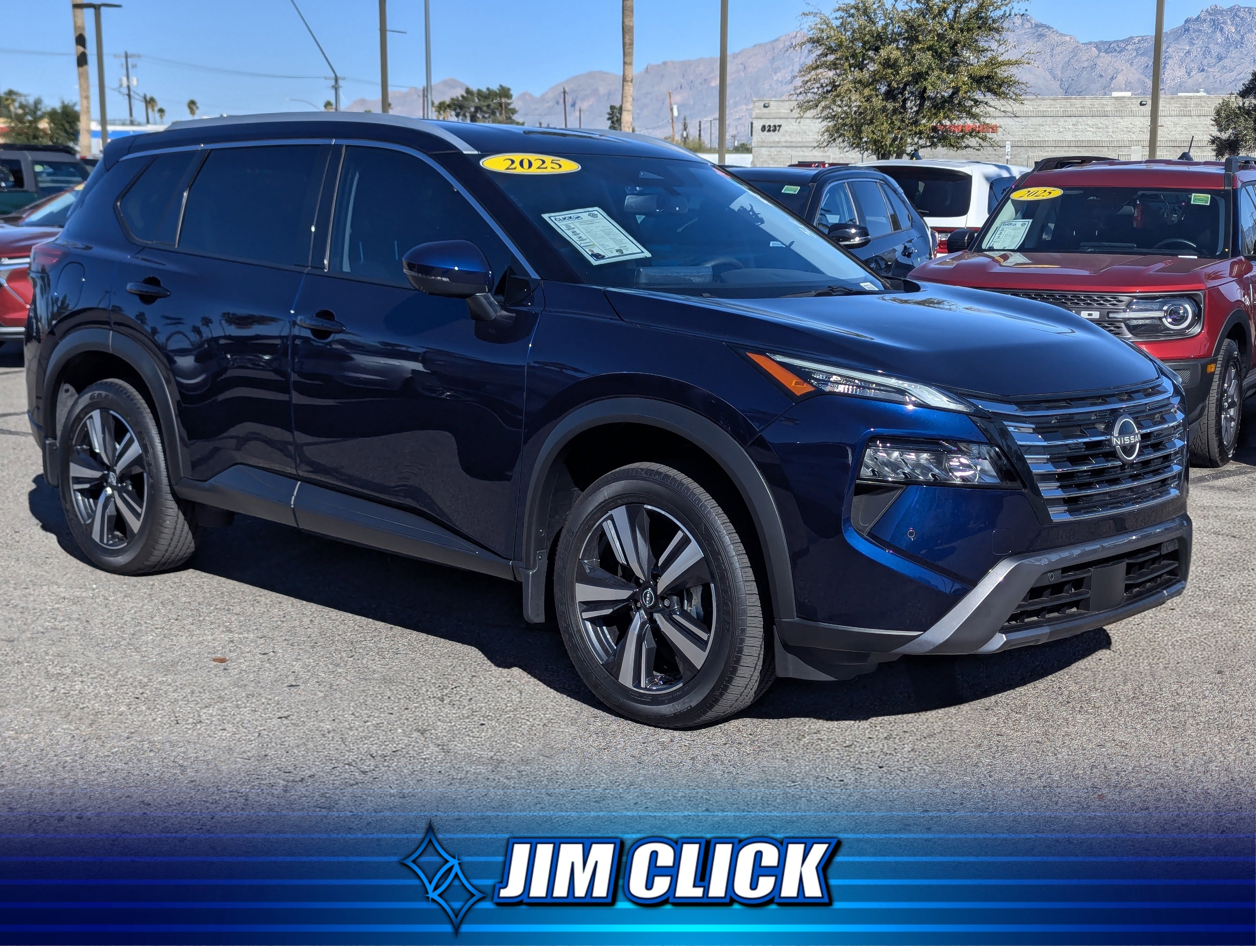 Used 2025 Nissan Rogue SL image 1