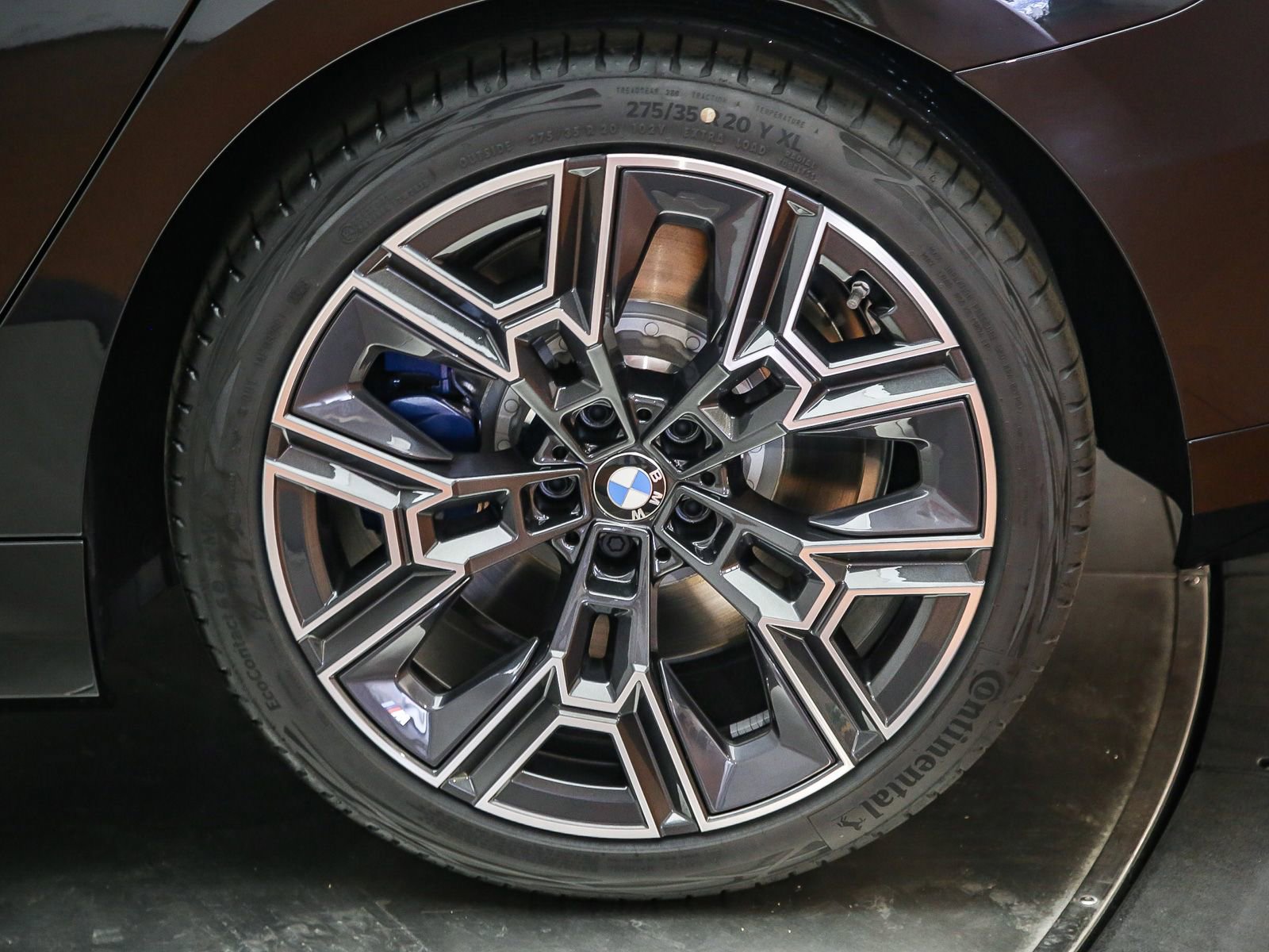 New 2027 BMW 550e xDrive AWD/4WD image 11