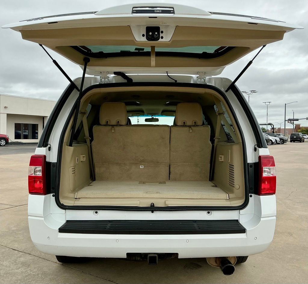 Used 2017 Ford Expedition EL XLT w/ Equipment Group 201A AWD/4WD image 18