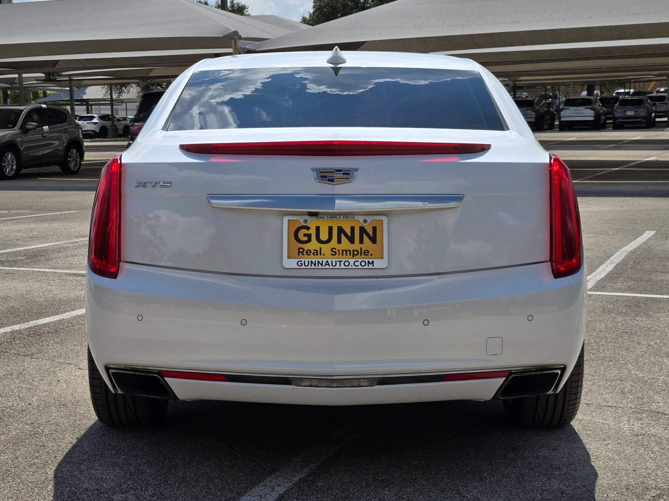 Used 2016 Cadillac XTS Luxury w/ Driver Awareness Package FWD image 4