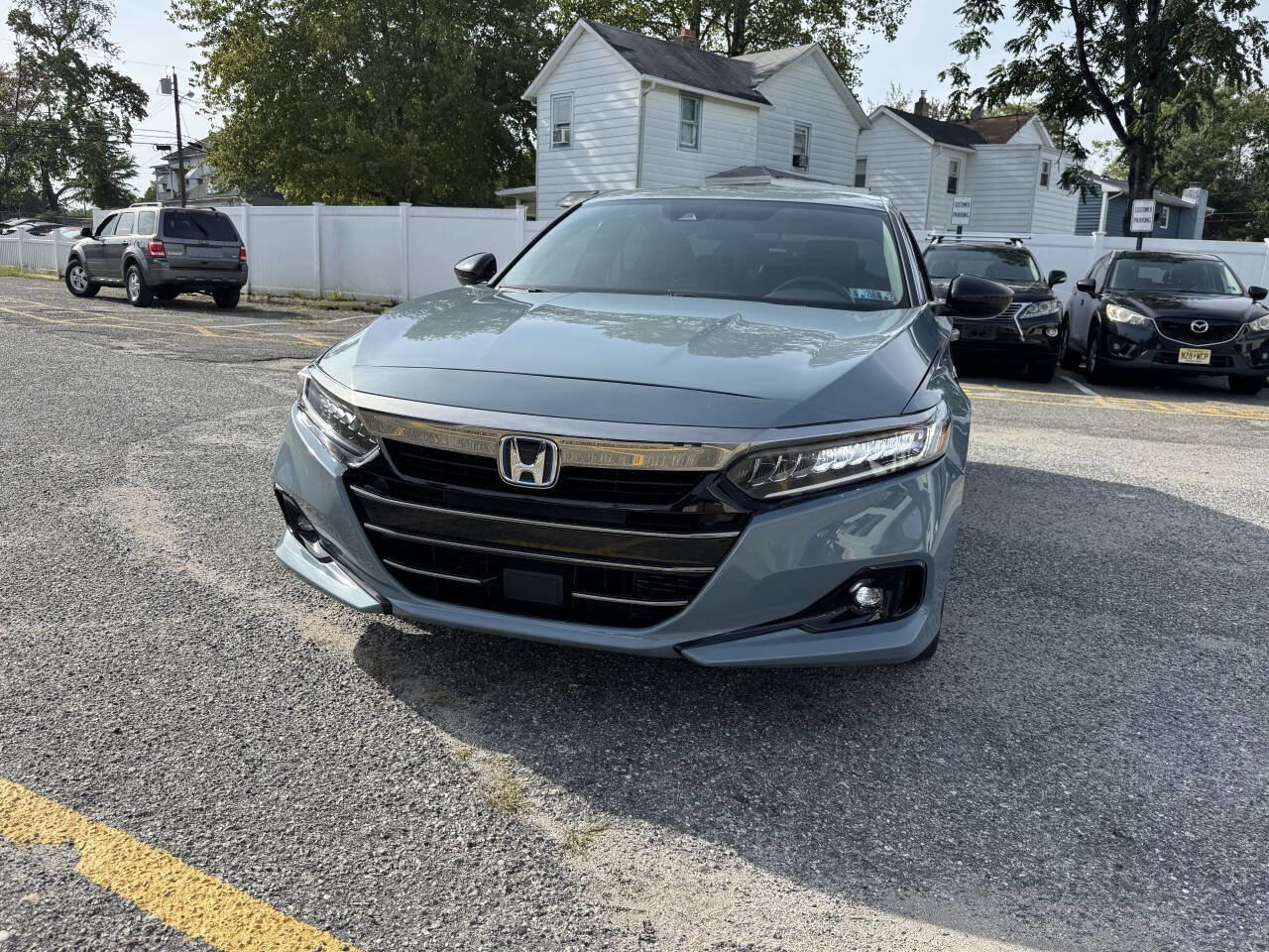 Used 2022 Honda Accord Sport image 2