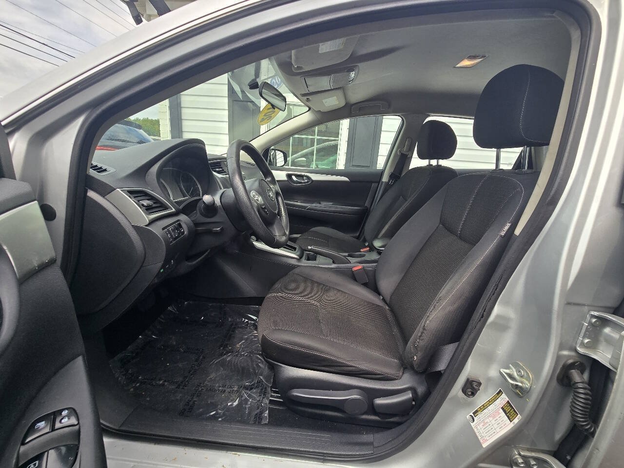 Used 2018 Nissan Sentra S FWD image 8